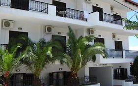 Elsa Apartments